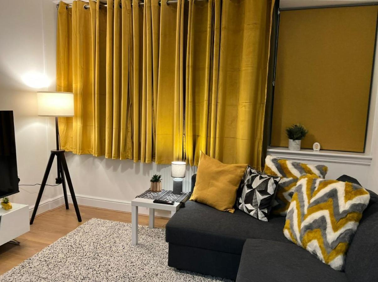 Modern And Stylish 1Bed Flat Apartment บาร์คกิ้ง ภายนอก รูปภาพ